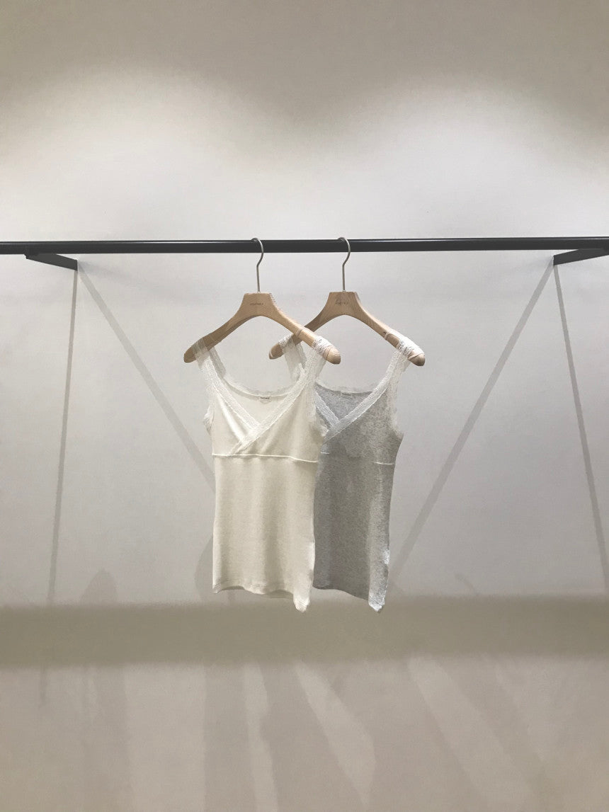 Lily Lace Sleeveless