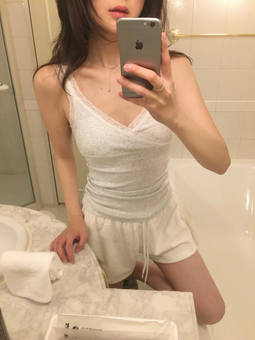 Lily Lace Sleeveless