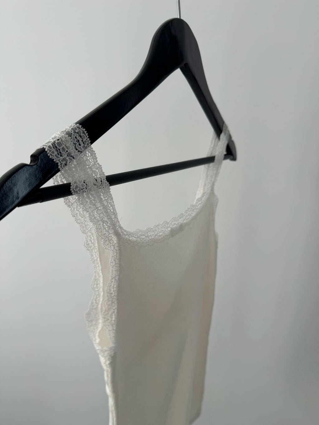 Lily Lace Sleeveless
