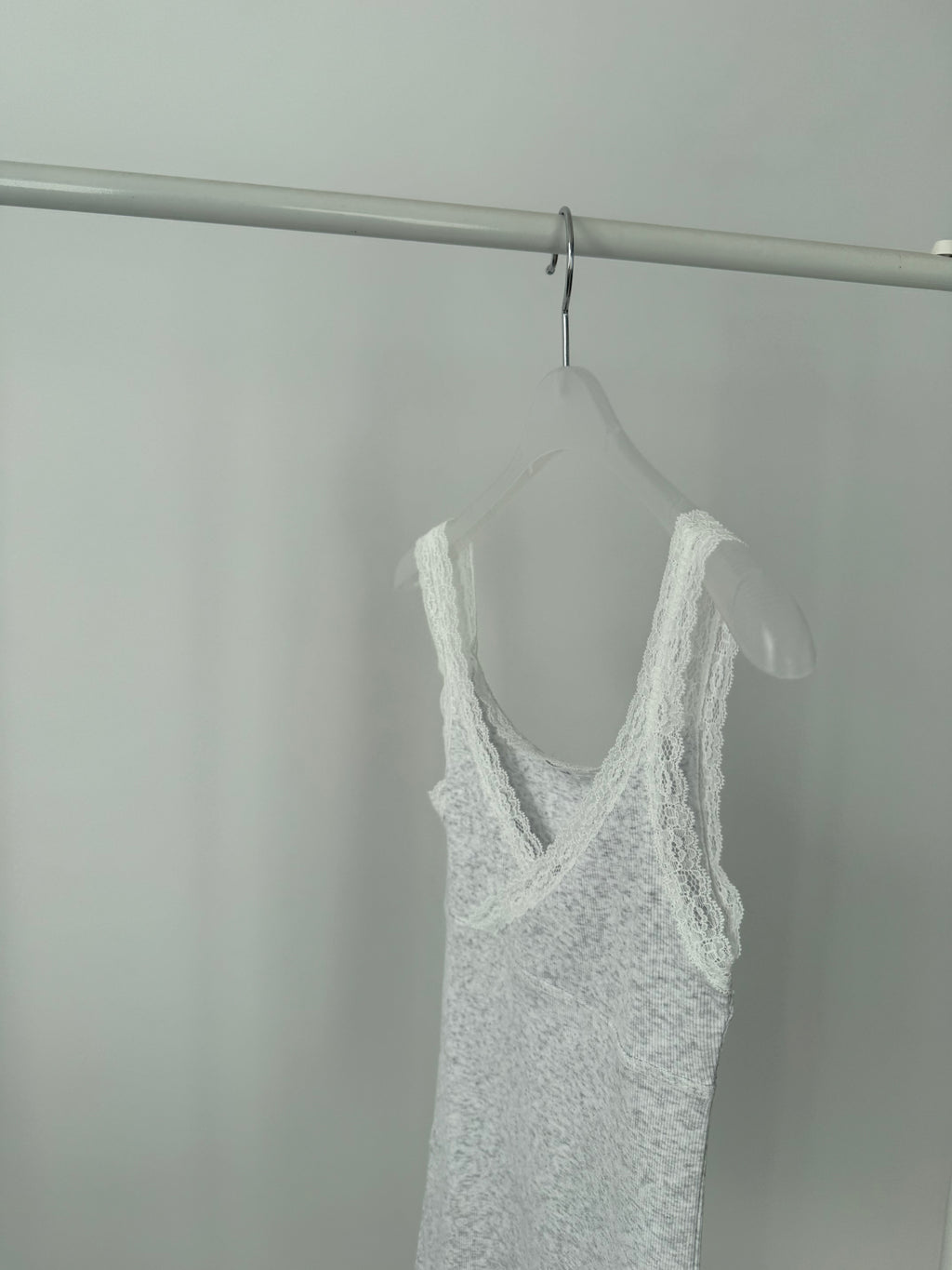 Lily Lace Sleeveless